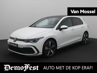 VOLKSWAGEN GOLF 1.4 eHybrid GTE < VIRTUAL COCKPIT | PANORAMADAK | IQ LIGHT | APPLE CARPLAY | ACHTERUITRIJCAMERA | STOELVERWARMING | STUURWIELVERWARMING |