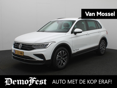 VOLKSWAGEN TIGUAN 1.5 TSI Life Business 131 PK Navigatie | Adaptive cruise control | Stoelverwarming | Stuurverwarming | Parkeersensoren | Camera | Lichtmetalen velgen | Comfort stoelen | Massage |