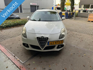 Alfa Romeo Giulietta 1.4 T Distinctive VERKOCHT !