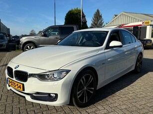 BMW 3-serie 320i Sedan Sport Executive Wit 2013 NL Auto