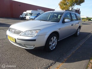 Ford Mondeo Wagon 1.8-16V Ambiente