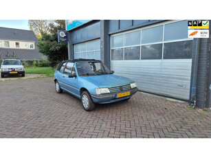 Peugeot 205 1.1i CJ Schuurvondst barnfind! Tijdelijk uniek aanbod!