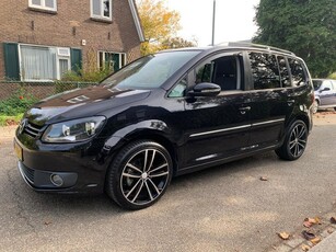 Volkswagen Touran 1.4 TSI Highline (bj 2012)