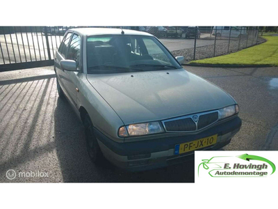 Lancia Delta 1.6-16V LE