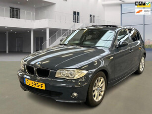 BMW 1-serie 120i High Executive/AUT/SCHUIFDAK/PDC/XENON/LEDER/STOELVERW/NAVI