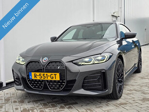 BMW i4 eDrive40 M-Sport LASER/HUD/DRIVE ASSIST Vol Opties! Onderhoudscontract tot 08-2026!