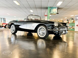 Corvette Chevrolet Convertible - ONLINE AUCTION