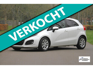 Kia Rio 1.2 CVVT ExecutiveLine / Airco met climate control / Parkeersensoren / Cruise control / 4x elektrische ramen