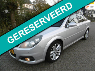 Opel Vectra GTS 2.2-16V 155pk Exe Automaat Clima Cruise Trekhaak 1600kg