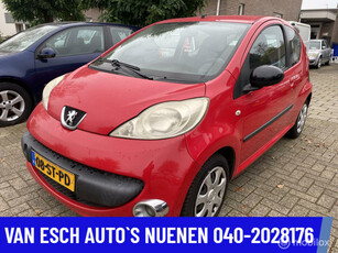 Peugeot 107 1.0-12V XR