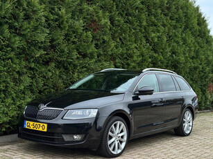 Skoda Octavia Combi 1.8 TSI Style CarPlay Trekhaak