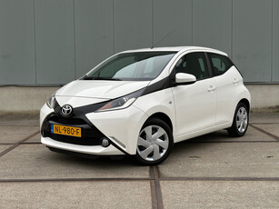 Toyota Aygo 1.0 VVT-i x-play nieuwe apk, groot scherm, NAP!