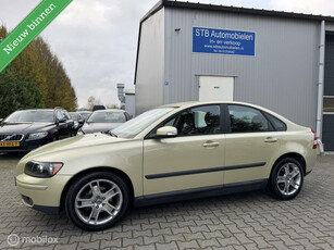 Volvo S40 1.8 Kinetic, Weinig kilometers, Nieuwe apk