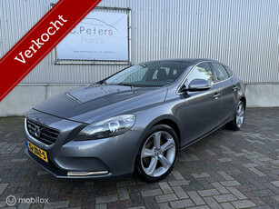 Volvo V40 VERKOCHT 1.6 T3 150pk Momentum 2012 / Navigatie / Bluetooth / Camera / 17” / NAP