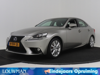 LEXUS IS-SERIE 300h 25th Edition | Schuifdak | Winterbandenset | Stoel- en stuurwielverwarming |