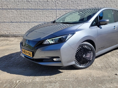 NISSAN LEAF N-Connecta 40 kWh | Adaptieve Cruise Control | 360-graden Camera | Stoel- & stuurwielverwarming | Achterbank verwarmd | Nieuwe Logo's |