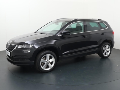 SKODA KAROQ 1.0 TSI Style | 115 PK | Achteruitrijcamera | Parkeersensoren voor en achter | Apple Carplay / Android Auto |