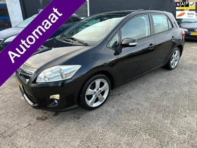 TOYOTA AURIS 1.8 Full Hybrid Dynamic*Navigatie*Pdc*Lichtmetaal*Luxe Uitvoering.