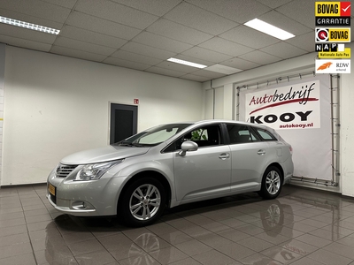 TOYOTA AVENSIS Wagon 1.8 VVTi Dynamic * Automaat / Trekhaak / Cruise control / LM Velgen / NL Auto *