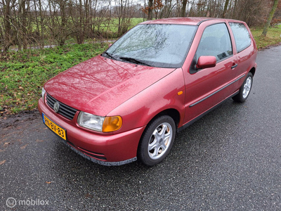 Volkswagen Polo 1.6 BJ 1997 # Automaat # Met Nieuwe APK!