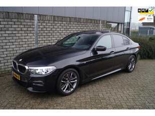 BMW 5-serie 530i High Executive M Sport Autom Schkdak Alcantara Sportst Stoel/Stuurverw Navi Camera Head-Up Clima 2x PDC Enz.