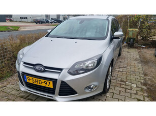 Ford Focus 1.0 EcoBoost Titanium LET OP LET OP LEES TEXT ????€2350,-????LEKKEKOPPING !!