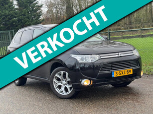 Mitsubishi Outlander 2.0 PHEV Instyle /Xenon/Pano/Airco/Trekhaak/