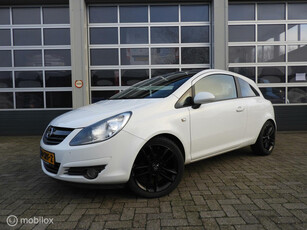 Opel Corsa 1.2-16V Cosmo