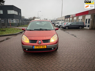 Renault Grand Scénic 2.0-16V Privilège Luxe