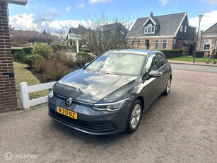 Volkswagen Golf 1.0 eTSI Life Business 110pk AUTOMAAT SFEERVERLICHTING GROOT NAVIGATIE DEALER ONDERHOUDEN NETTE AUTO!!