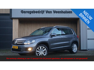 Volkswagen Tiguan 1.4 TSI 122pk Sport&Style Navi Clima Trekhaak Cruise Control 18inch LM *1e Eigenaar* NL auto! 101061km!