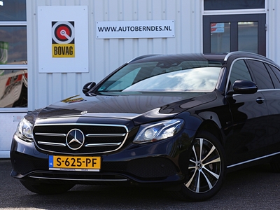 MERCEDES E-KLASSE Estate 300 de Premium Plus Plug in Hybride 9-G Aut.*BTW*Perfect Onderh.*Elek. Trekhaak/Half Leder/Stoelverw./Head-Up/ACC/Xenon/LED/Keyless Entry+Go/Elek. Klep/Dodehoek/Rijstrook/Apple Carplay-Android/Camera/Parkeersens.V+A*