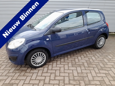 RENAULT TWINGO 1.2 Authentique | Airco | Stuurbekrachtiging | Zeer lage km stand! | LEUKE EN FRISSE AUTO MET APK T/M 12-2024