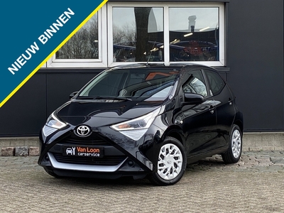 TOYOTA AYGO 1.0 VVT-i X-Play/Camera/cruise control/airco/zwart metallic/