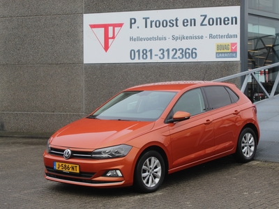 VOLKSWAGEN POLO 1.0 TSI Highline Automaat/Stoelverwarming/Apple carplay/Parkeersensoren rondom/Adaptive cruise control/LED dagrijverlichting/Lichtmetalen velgen/Climate control/Elek. spiegels/Elek. ramen/Bluetooth