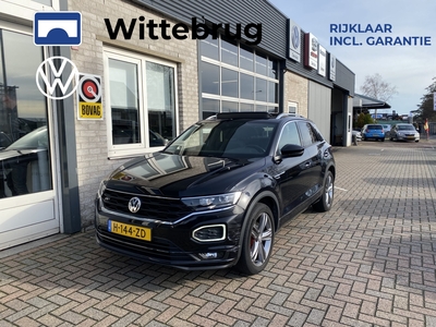 VOLKSWAGEN T-ROC 1.5 TSI R-Line / AUTOMAAT/ PANO/ PARK. SENSOREN/ DIGITAL DASHBOARD/ ADAPT. CRUISE/ APP CONNECT/ NAVI/ CLIMA/ DAB/ 18