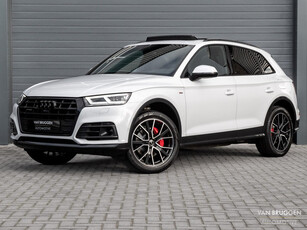 Audi Q5 55 TFSI e quattro Competition Pano RS-Stoelen Trekhaak 360-Camera Sfeer