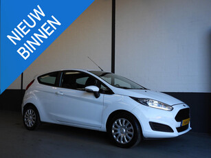 Ford Fiesta 1.0 Style Essential NAVI/AIRCO/BLUETOOTH!