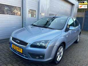 Ford Focus 2.0-16V Futura 2006-Airco-Cruise-Trekhaak-New APK