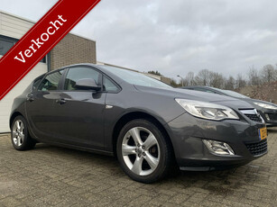 Opel Astra 1.4 Turbo Edition NAP Airco Trekhaak Cruise control LM velgen