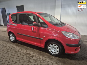 Peugeot 1007 1.4 Urban/NIEUWE APK/NAP