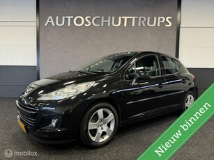 Peugeot 207 1.6 VTi Première NAVI / CLIMA / CRUISE / TREKHAAK