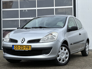 Renault Clio 1.2-16V Authentique 75pk | Nieuwe distributieriem | Airco | Bluetooth Audio | IsoFix | USB | Winterbanden | Leuke auto!