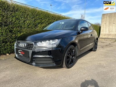 Audi A1 1.2 TFSI Attraction Clima StoelVerw MultiStuur