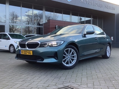 BMW 3-serie 318i Executive Edition / 1e eigenaar dealer onderhouden