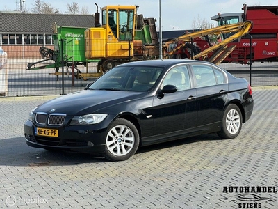 BMW 3-serie 325i LEDEREN BEKLEDING