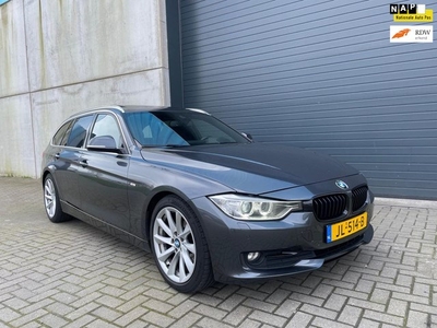 BMW 3-serie Touring 320d HIGH EXE AUT PANO NAVI XENON