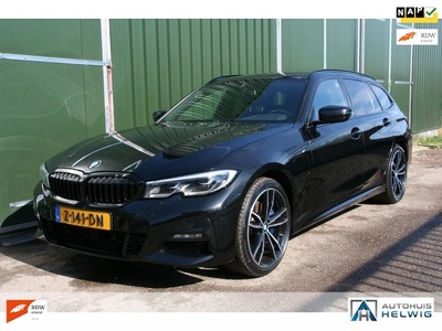 BMW 3-serie Touring 330e High Executive M-SPORT, LEER