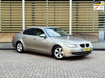 BMW 5-serie 520i / Automaat / Leer / Stoelverwarming / Pdc