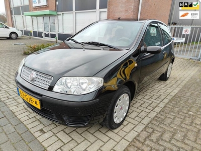 Fiat Punto 1.2 ( VOLLEDIG DEALER ONDERHOUDEN)